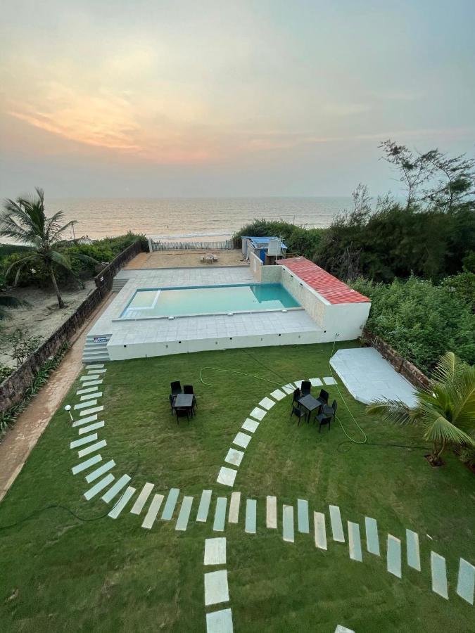 กายส์ บาย เดอะ ซี Hotel Ajgaon ภายนอก รูปภาพ