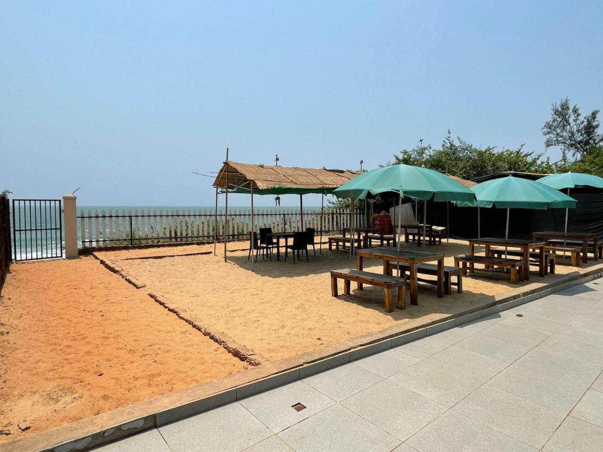กายส์ บาย เดอะ ซี Hotel Ajgaon ภายนอก รูปภาพ