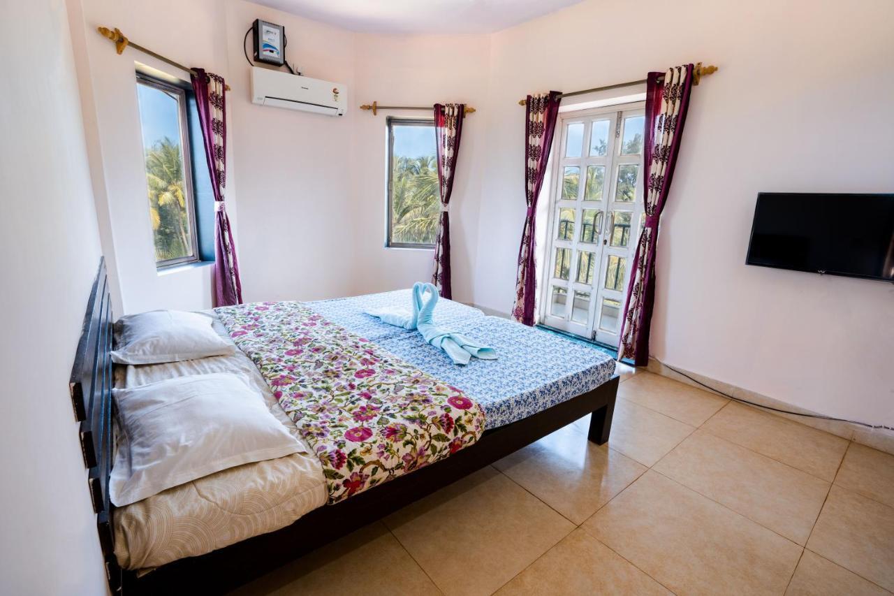 กายส์ บาย เดอะ ซี Hotel Ajgaon ภายนอก รูปภาพ